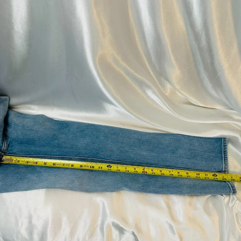 Joe's Jeans Light Blue Boyfriend Jeans - Picture 11 of 13